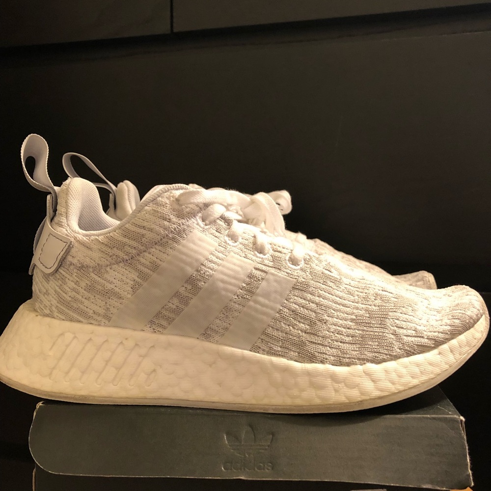 ADIDAS NMD_R2